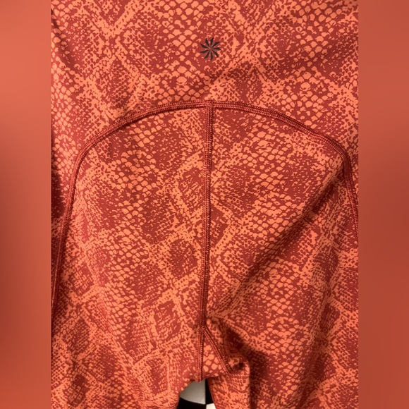 Athleta Ultimate Stash Pocket Snakeskin 7/8 Leggings - Picture 5 of 16